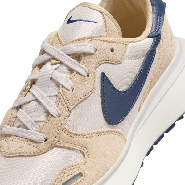 Nike shop internationalist peach