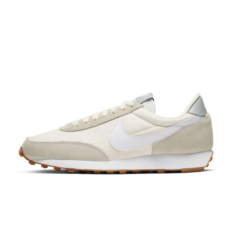 CK2351-101 - W NIKE DBREAK